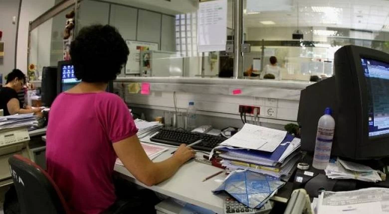 Δημόσιο: Πώς κλειδώνουν αναδρομικά, 13ος και 14ος μισθός – Οδηγίες